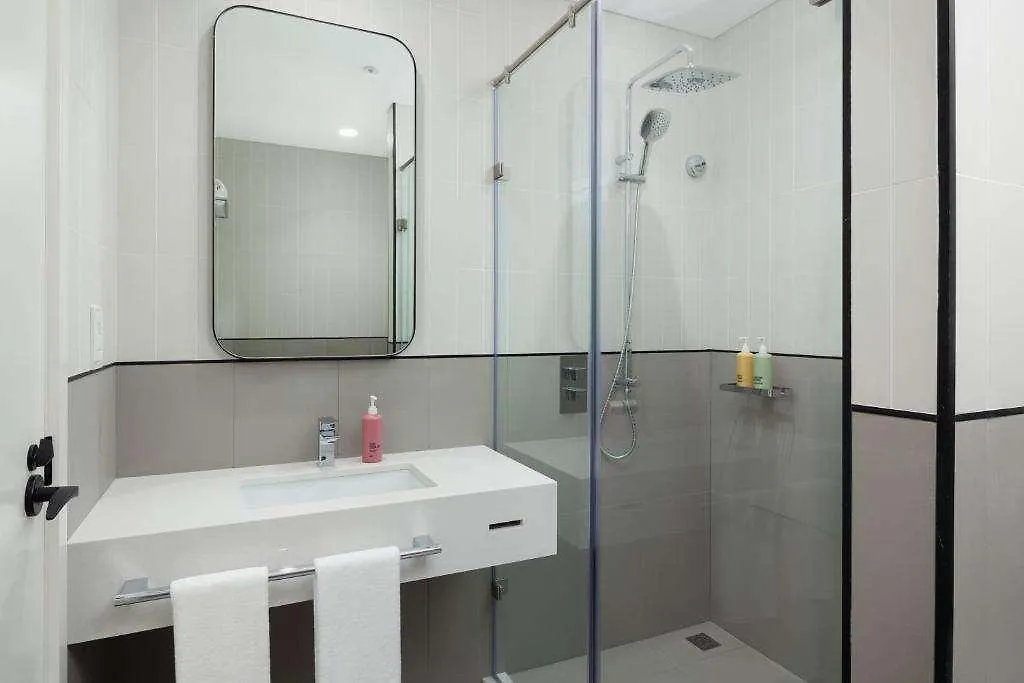 *** Otel Rove Expo City Dubai Birleşik Arap Emirlikleri